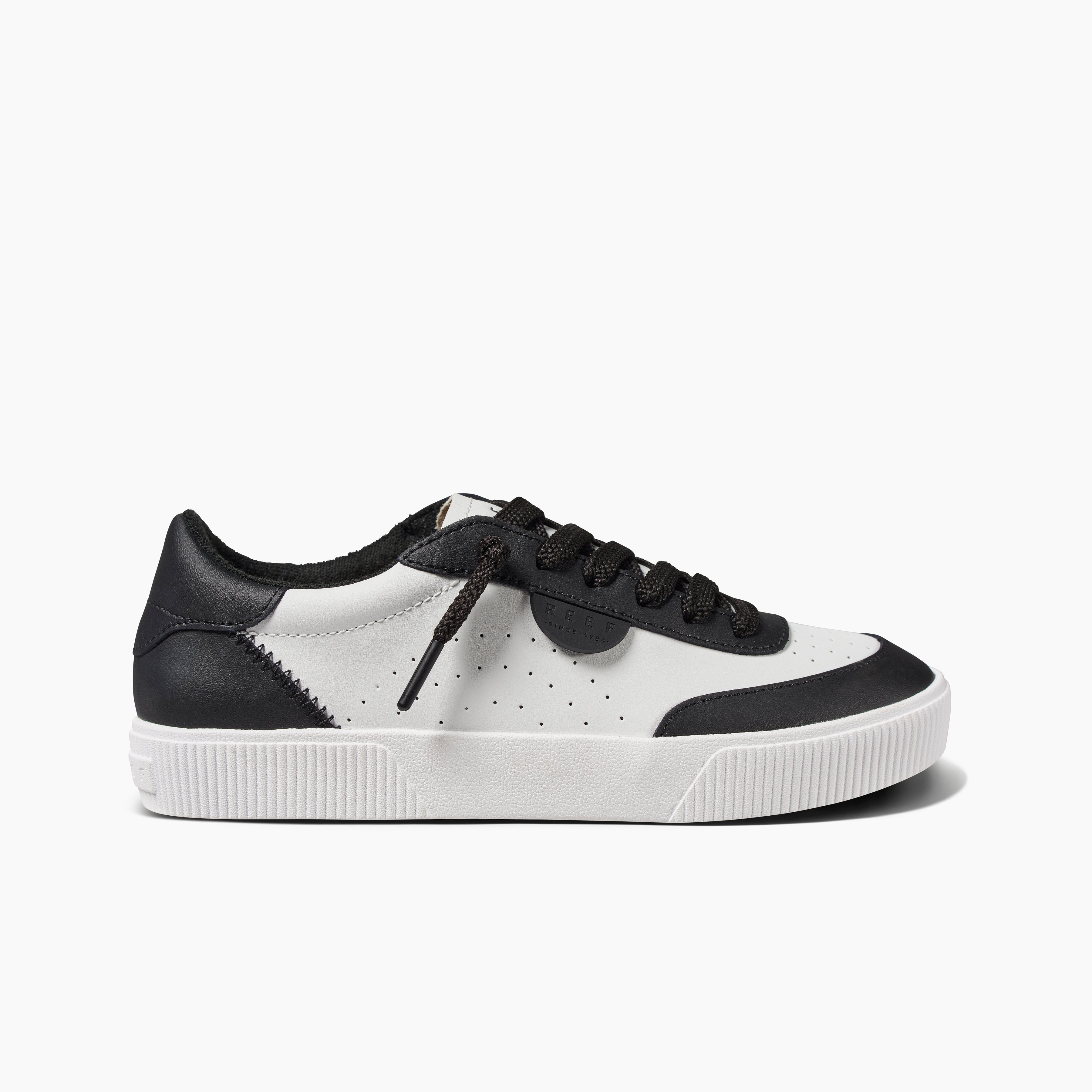 Lay Day Seas: Women's Black/White Leather Sneakers | REEF®